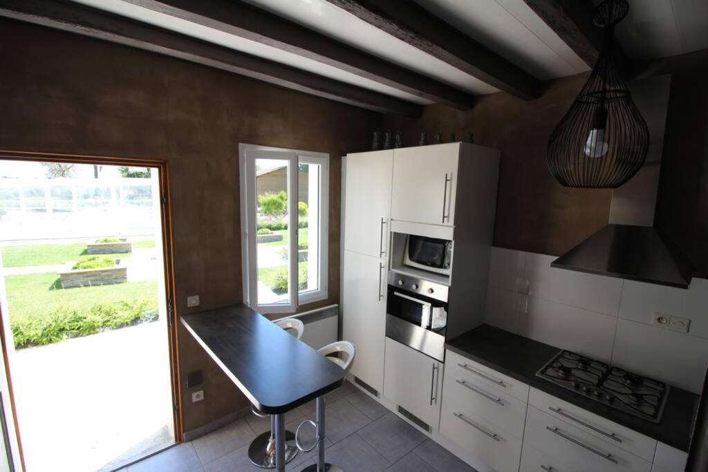 Gite Les Doucesheures- 110M²--3 Chambres-6 Pers Betz-le-Chateau Buitenkant foto